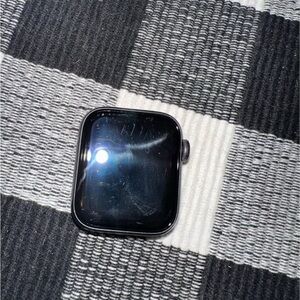 Apple Watch SE 40 mm